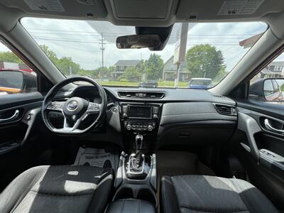 2019 Nissan Rogue SV   - Photo 12 - Canton, OH 44707