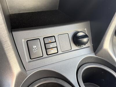 2010 Toyota RAV4 Limited   - Photo 8 - Canton, OH 44707
