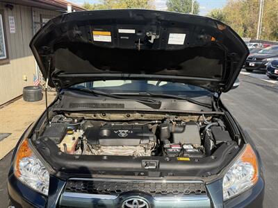 2010 Toyota RAV4 Limited   - Photo 4 - Canton, OH 44707
