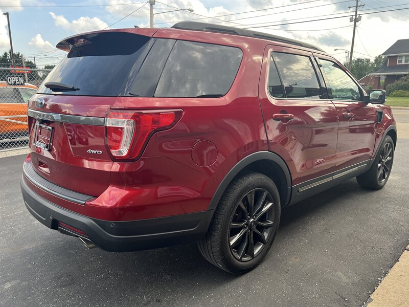 2018 Ford Explorer XLT - Photo 16 - Canton, OH 44707