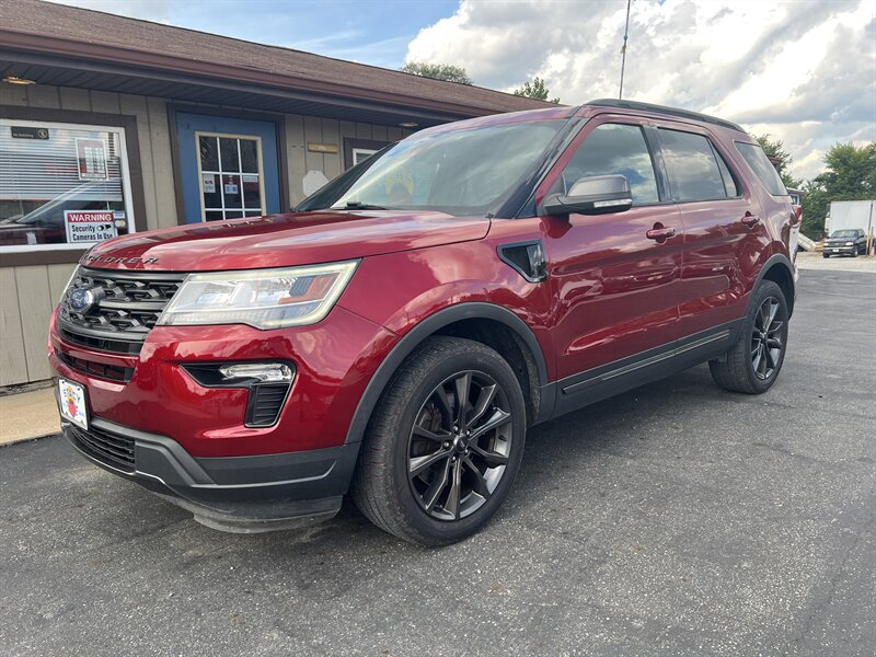 2018 Ford Explorer XLT - Photo 2 - Canton, OH 44707