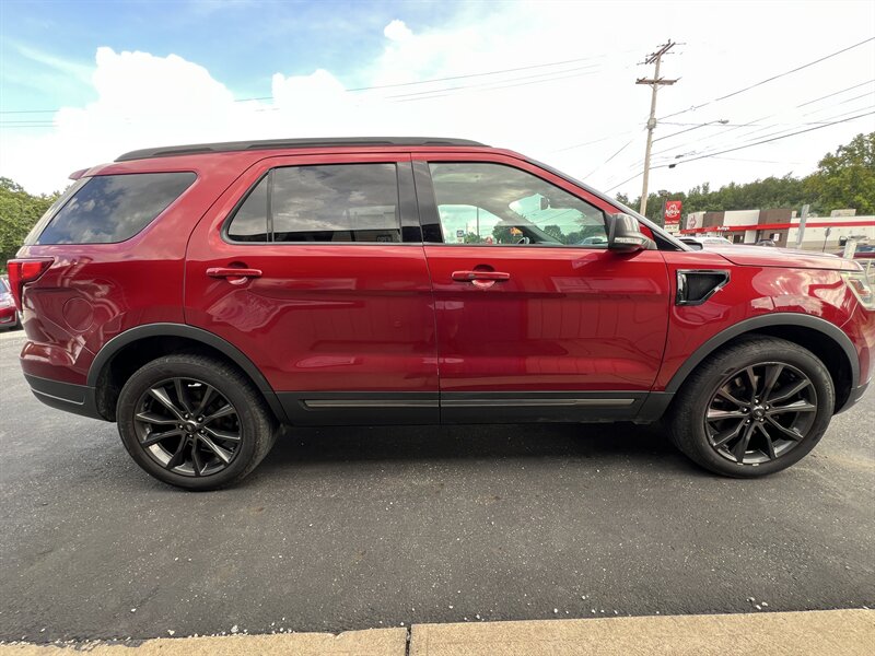 2018 Ford Explorer XLT - Photo 17 - Canton, OH 44707