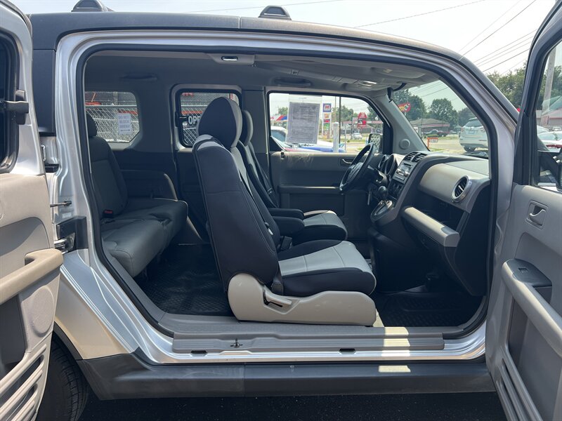 2010 Honda Element EX - Photo 17 - Canton, OH 44707