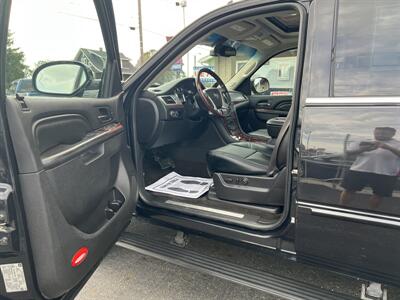 2012 Cadillac Escalade Premium - Photo 10 - Canton, OH 44707