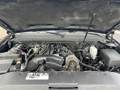 2012 Cadillac Escalade Premium - Photo 4 - Canton, OH 44707