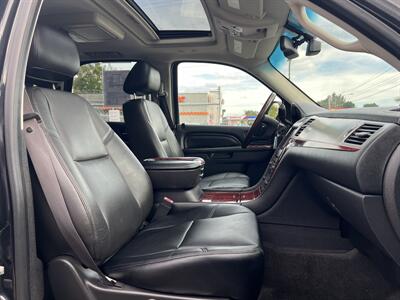 2012 Cadillac Escalade Premium - Photo 23 - Canton, OH 44707