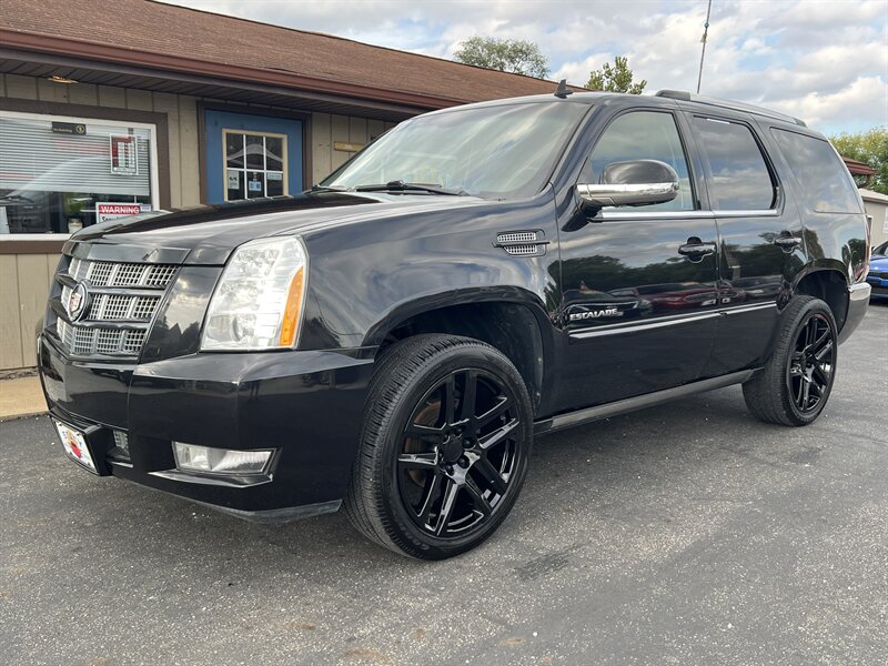 2012 Cadillac Escalade Premium - Photo 2 - Canton, OH 44707