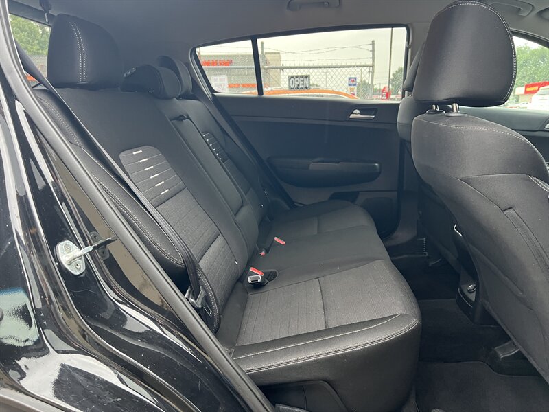 2020 Kia Sportage LX - Photo 18 - Canton, OH 44707