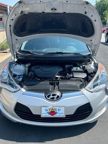 2012 Hyundai VELOSTER - Photo 15 - Canton, OH 44707