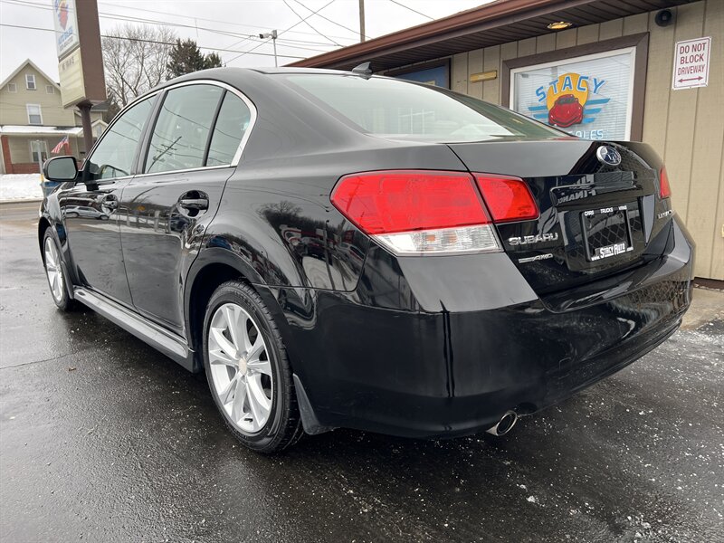 2013 Subaru Legacy 2.5i Premium - Photo 11 - Canton, OH 44707