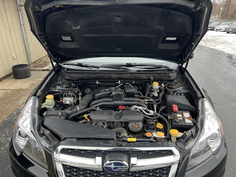 2013 Subaru Legacy 2.5i Premium - Photo 20 - Canton, OH 44707