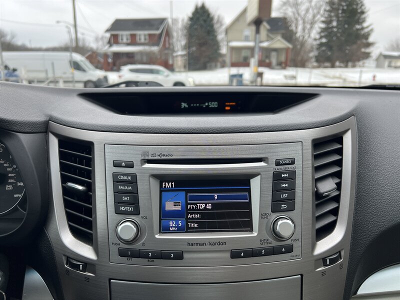 2013 Subaru Legacy 2.5i Premium - Photo 7 - Canton, OH 44707