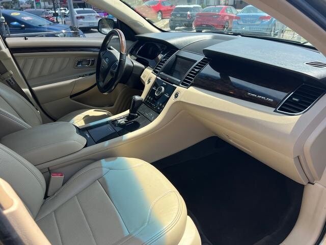 2013 Ford Taurus Limited - Photo 9 - Canton, OH 44707
