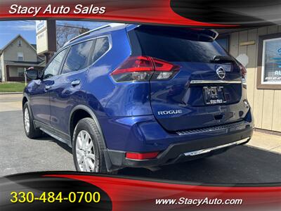 2020 Nissan Rogue SV - Photo 10 - Canton, OH 44707