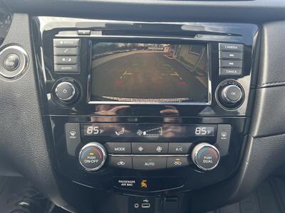 2020 Nissan Rogue SV   - Photo 6 - Canton, OH 44707