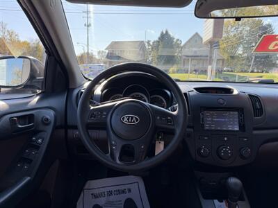 2010 Kia Forte EX   - Photo 11 - Canton, OH 44707