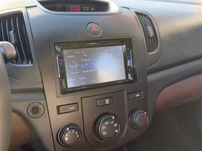 2010 Kia Forte EX   - Photo 8 - Canton, OH 44707
