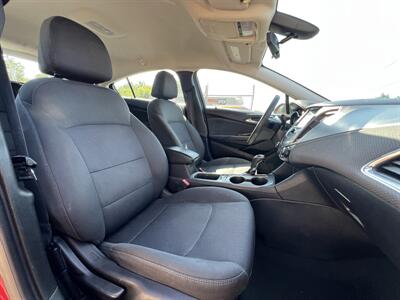 2018 Chevrolet Cruze LT Auto - Photo 16 - Canton, OH 44707
