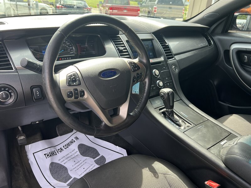 2014 Ford Taurus SEL - Photo 6 - Canton, OH 44707