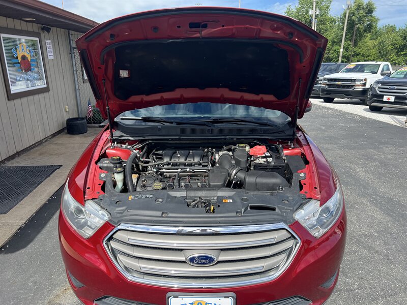 2014 Ford Taurus SEL - Photo 4 - Canton, OH 44707