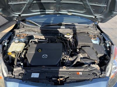 2011 Mazda Mazda3 i Sport - Photo 4 - Canton, OH 44707
