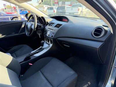 2011 Mazda Mazda3 i Sport - Photo 17 - Canton, OH 44707