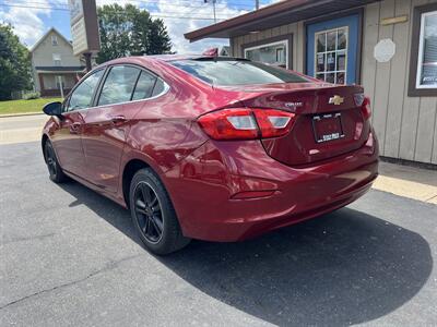 2018 Chevrolet Cruze LT Auto - Photo 11 - Canton, OH 44707
