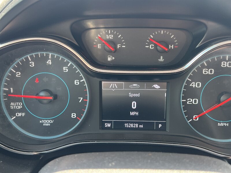 2018 Chevrolet Cruze LT Auto - Photo 9 - Canton, OH 44707