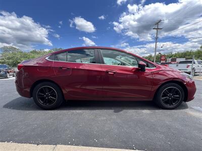 2018 Chevrolet Cruze LT Auto - Photo 14 - Canton, OH 44707