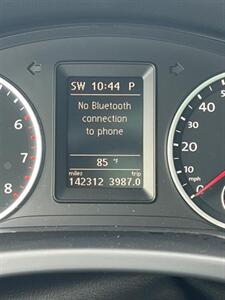 2012 Volkswagen Tiguan SE - Photo 7 - Canton, OH 44707