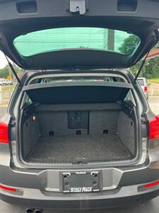 2012 Volkswagen Tiguan SE - Photo 10 - Canton, OH 44707