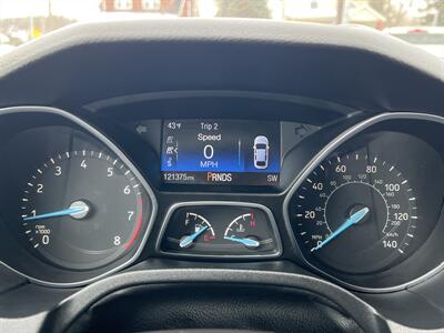 2017 Ford Focus SEL   - Photo 8 - Canton, OH 44707