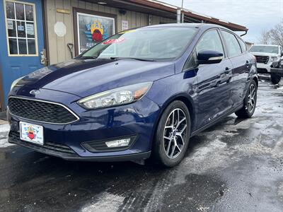 2017 Ford Focus SEL   - Photo 2 - Canton, OH 44707