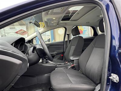 2017 Ford Focus SEL   - Photo 3 - Canton, OH 44707