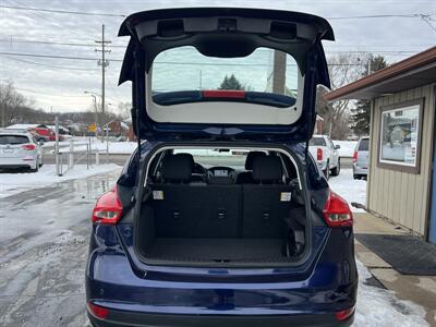 2017 Ford Focus SEL   - Photo 13 - Canton, OH 44707