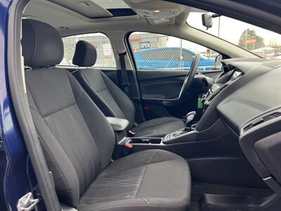 2017 Ford Focus SEL   - Photo 17 - Canton, OH 44707