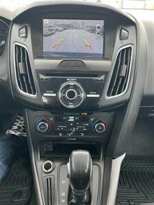 2017 Ford Focus SEL   - Photo 7 - Canton, OH 44707