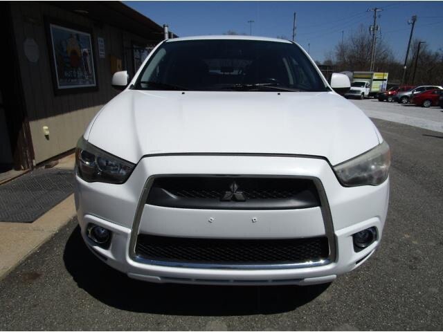 2011 Mitsubishi Outlander Sport SE - Photo 3 - Canton, OH 44707