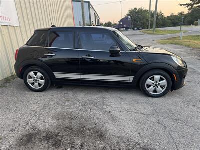 2015 MINI Hardtop 4 Door Cooper   - Photo 5 - Midlothian, TX 76056