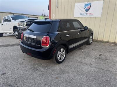 2015 MINI Hardtop 4 Door Cooper   - Photo 6 - Midlothian, TX 76056