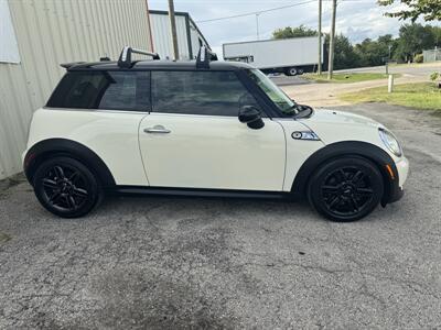 2013 MINI Hardtop Cooper S   - Photo 4 - Midlothian, TX 76016