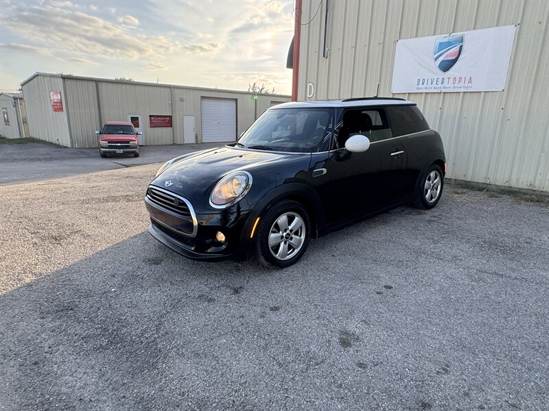 2016 MINI Cooper Cooper   - Photo 1 - Midlothian, TX 76056