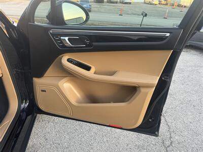 2017 Porsche Macan   - Photo 19 - Midlothian, TX 76056