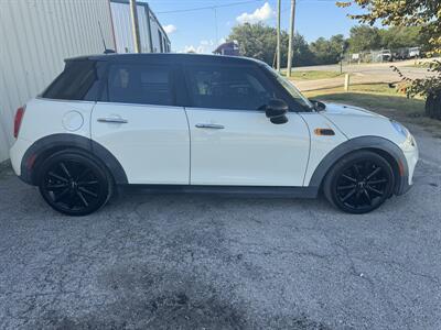 2017 MINI Cooper 5-door   - Photo 5 - Midlothian, TX 76016