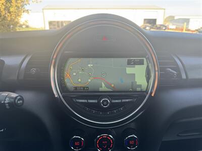 2017 MINI Cooper 5-door   - Photo 15 - Midlothian, TX 76016