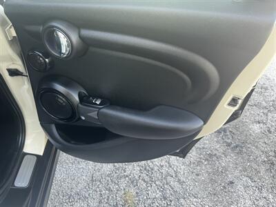 2017 MINI Cooper 5-door   - Photo 19 - Midlothian, TX 76016