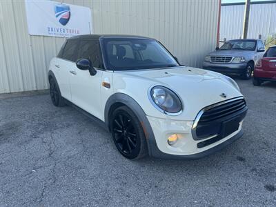 2017 MINI Cooper 5-door   - Photo 4 - Midlothian, TX 76016