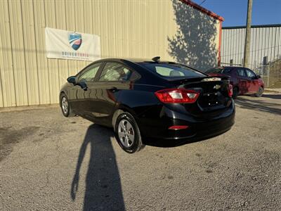 2017 Chevrolet Cruze LS Auto - Photo 8 - Midlothian, TX 76056