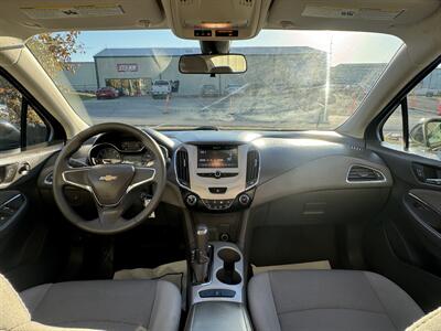 2017 Chevrolet Cruze LS Auto - Photo 11 - Midlothian, TX 76056