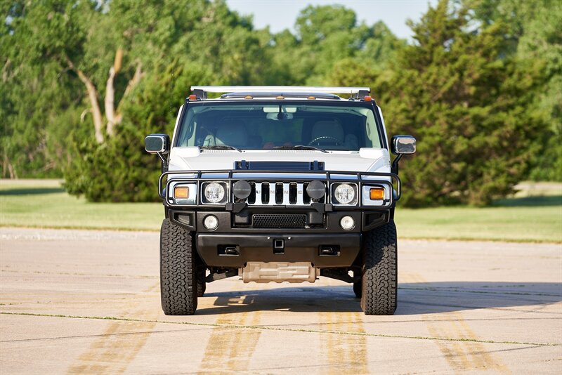 2004 Hummer H2 Lux Series  